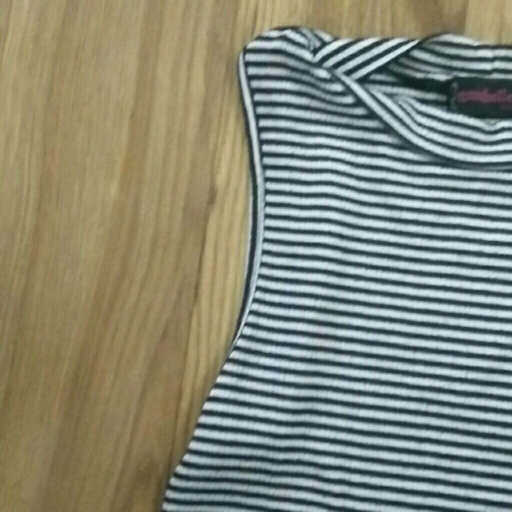 Clothes - Picture 3 of 3
